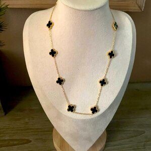 CLOVER NECKLACE,
